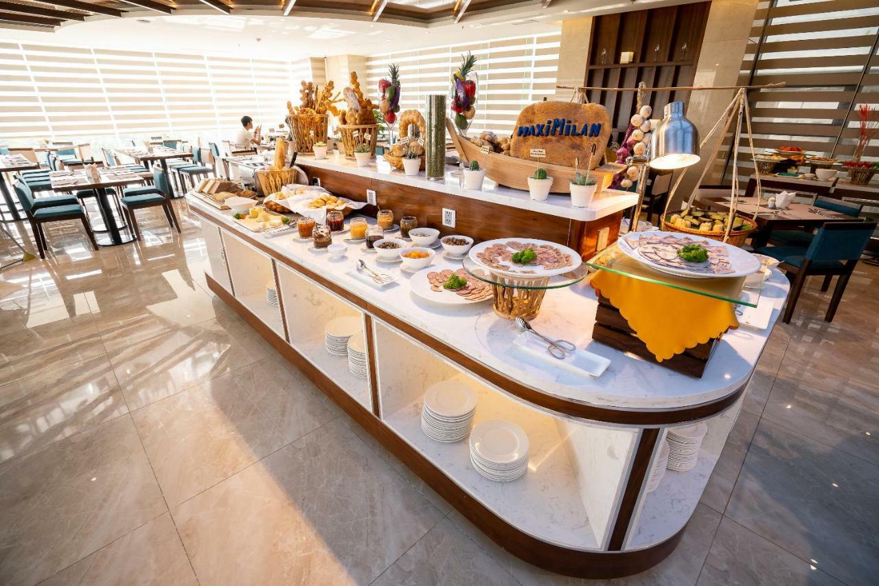 Maximilan Danang Beach Hotel Экстерьер фото