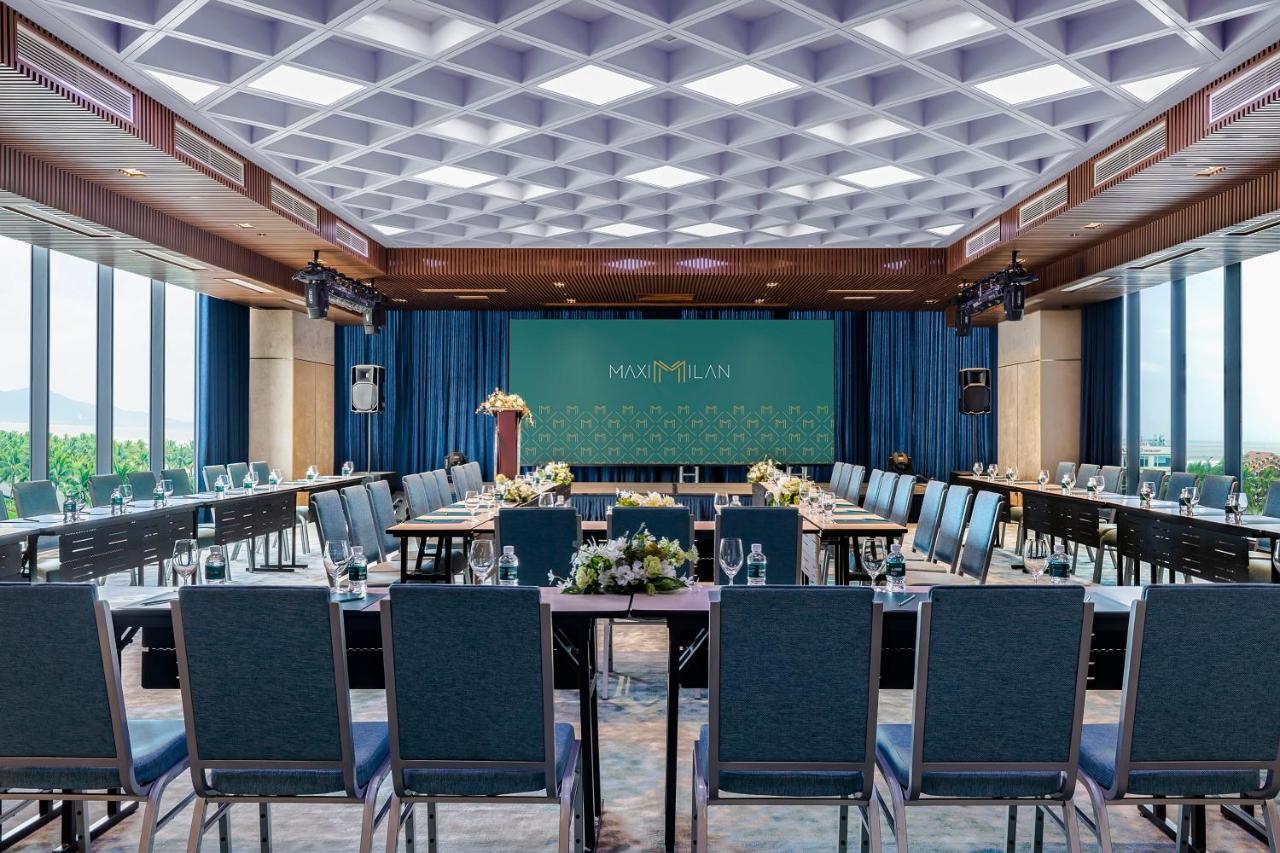 Maximilan Danang Beach Hotel Экстерьер фото